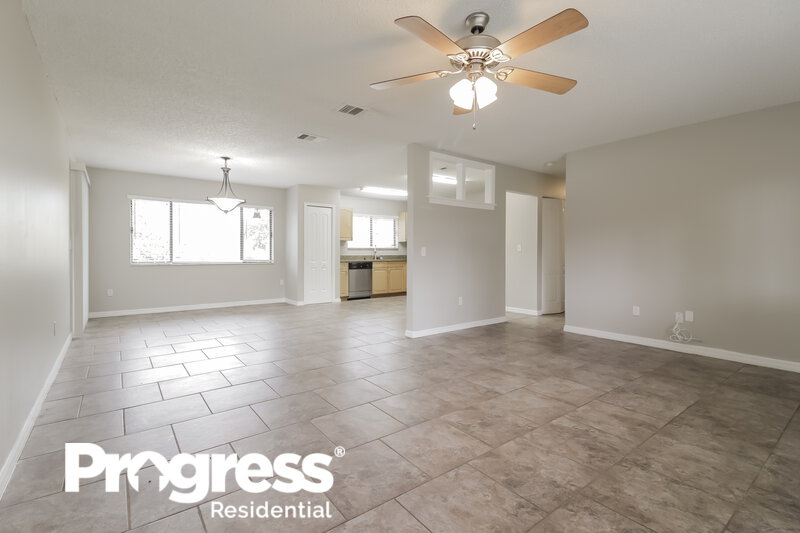 1,635/Mo, 806 Cochran Rd SE Palm Bay, FL 32909 Living Room View 2