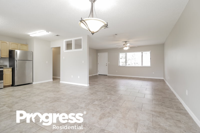 1,635/Mo, 806 Cochran Rd SE Palm Bay, FL 32909 Dining Room View 2