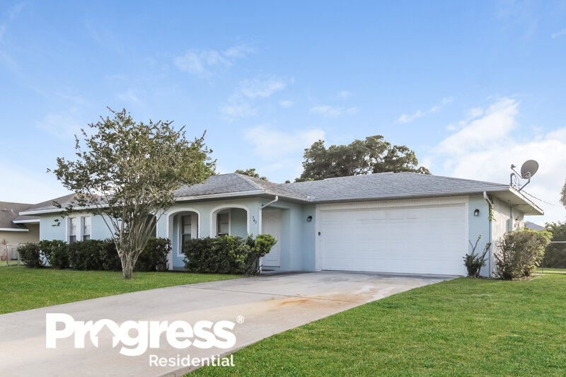2,345/Mo, 540 NE California Avenue Palm Bay, FL 32907 Front View