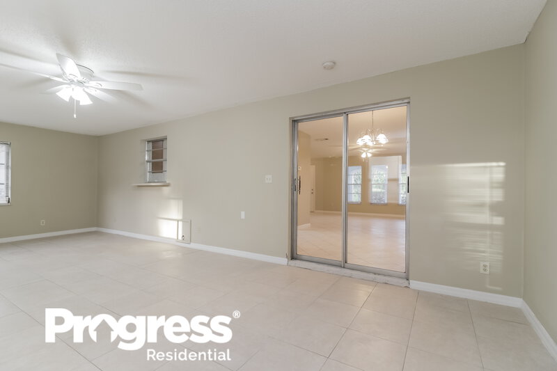 2,345/Mo, 540 NE California Avenue Palm Bay, FL 32907 Living Room View 4