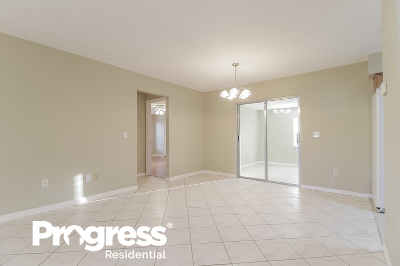 2,345/Mo, 540 NE California Avenue Palm Bay, FL 32907 Dining Room View 2