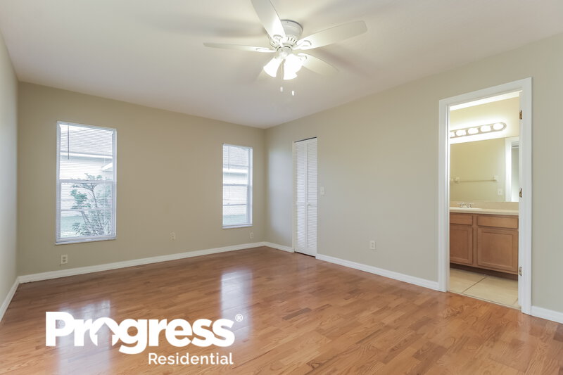 2,345/Mo, 540 NE California Avenue Palm Bay, FL 32907 Master Bedroom View 2