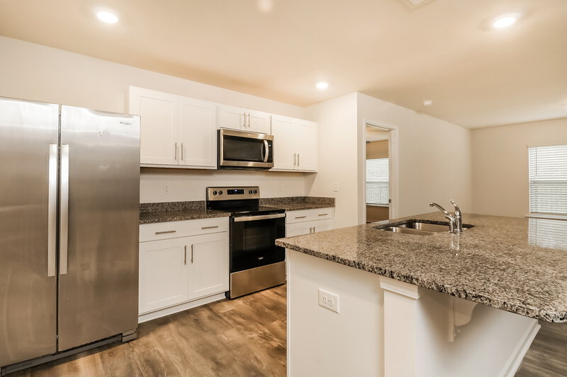 2,830/Mo, 207 Broomsedge St Fairview, NC 28730 Kitchen View