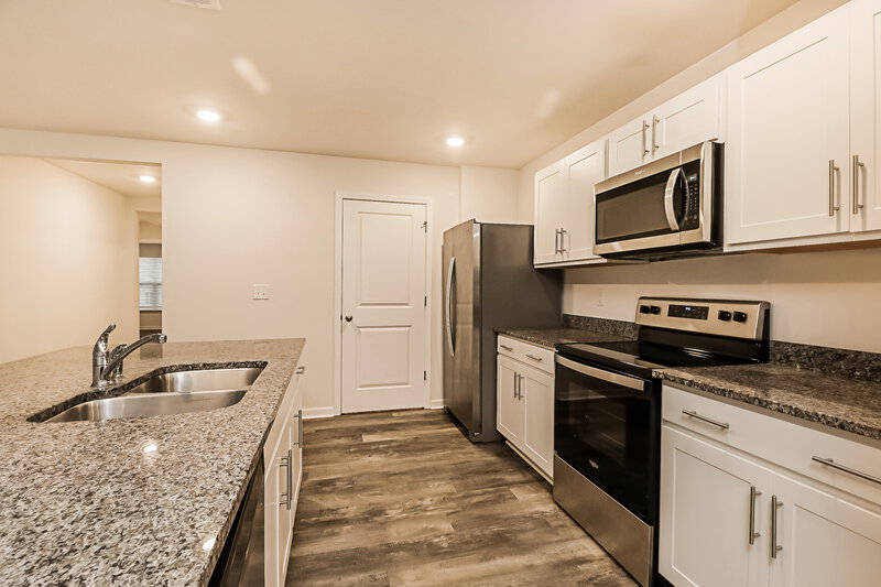 2,830/Mo, 207 Broomsedge St Fairview, NC 28730 Kitchen View 2