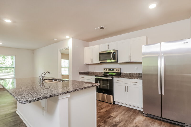 3,850/Mo, 123 Switchgrass Loop Fairview, NC 28730 Kitchen View