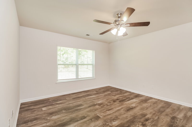 3,850/Mo, 123 Switchgrass Loop Fairview, NC 28730 Main Bedroom View
