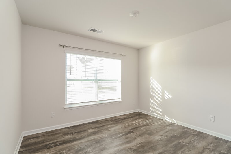 3,850/Mo, 123 Switchgrass Loop Fairview, NC 28730 Bedroom View