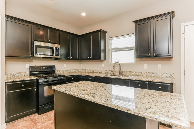 2,165/Mo, 3512 Sandy Bank Dr Auburn, GA 30011 Kitchen View