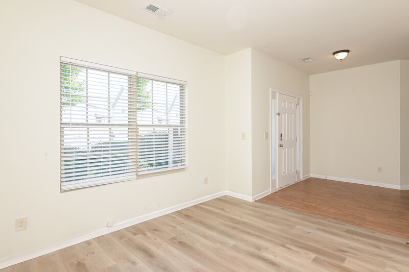 2,760/Mo, 3563 Walking Stick Way Auburn, GA 30011 Living Room View