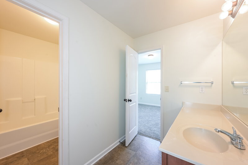 2,760/Mo, 3563 Walking Stick Way Auburn, GA 30011 Bathroom View