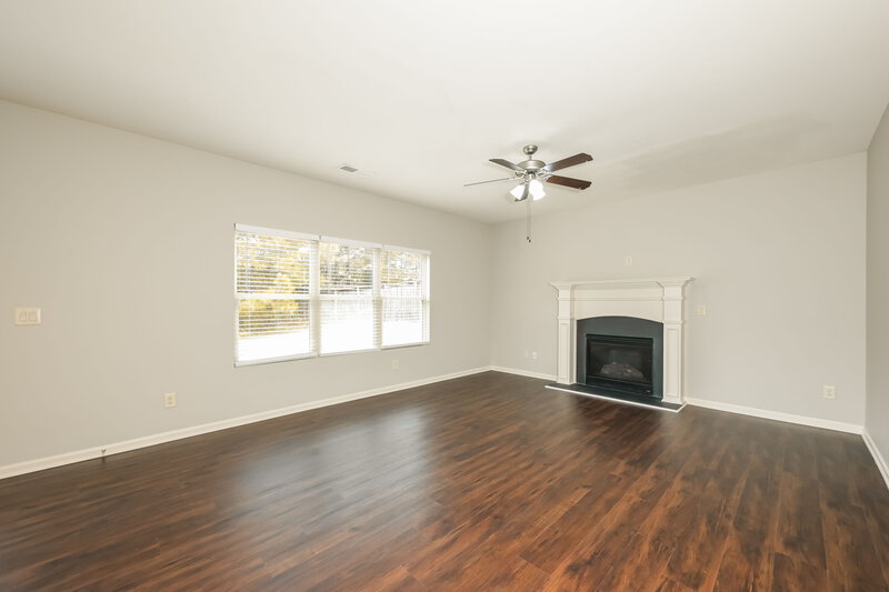 2,020/Mo, 3578 Rock Elm Ct Auburn, GA 30011 Living Room View