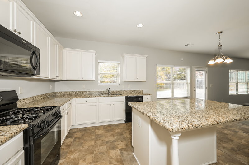 2,020/Mo, 3578 Rock Elm Ct Auburn, GA 30011 Kitchen View 2