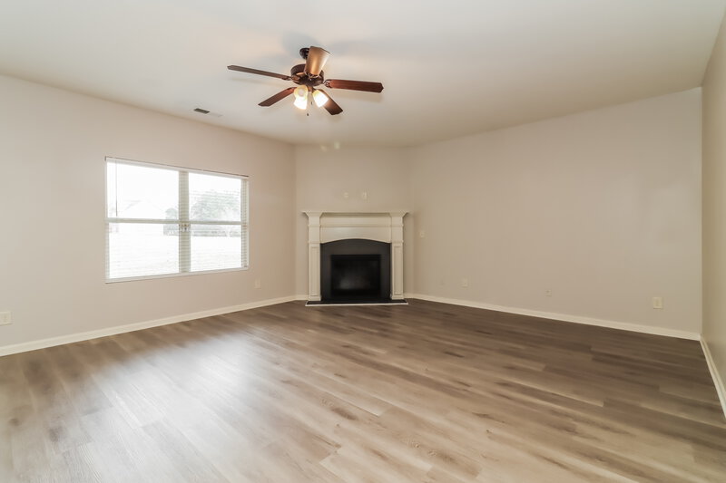 1,965/Mo, 909 Walking Stick Trl Auburn, GA 30011 Living Room View