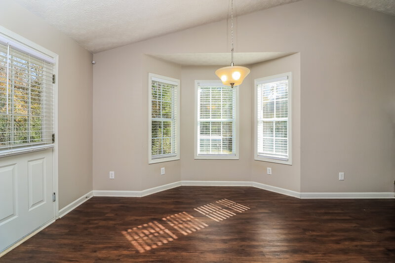 2,380/Mo, 36 Dewey Dr Adairsville, GA 30103 Dining Room View