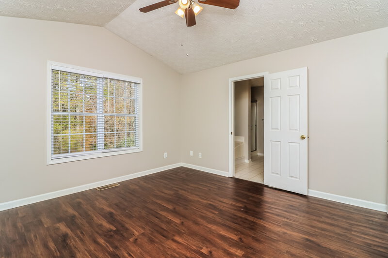2,380/Mo, 36 Dewey Dr Adairsville, GA 30103 Main Bedroom View