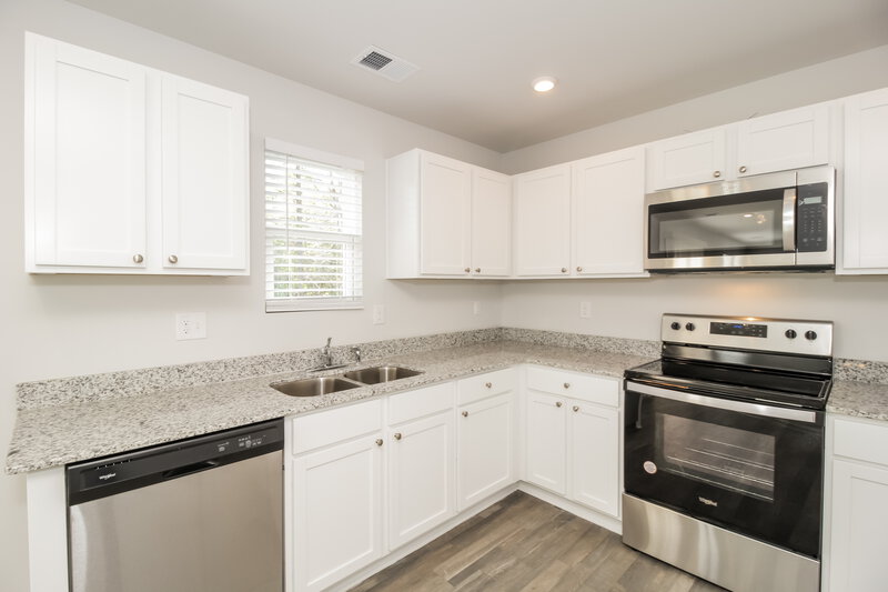 2,055/Mo, 188 Fields Xing Dallas, GA 30132 Kitchen View 2