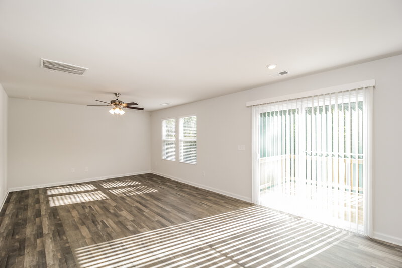 2,055/Mo, 222 Fields Xing Dallas, GA 30132 Living Room View 2