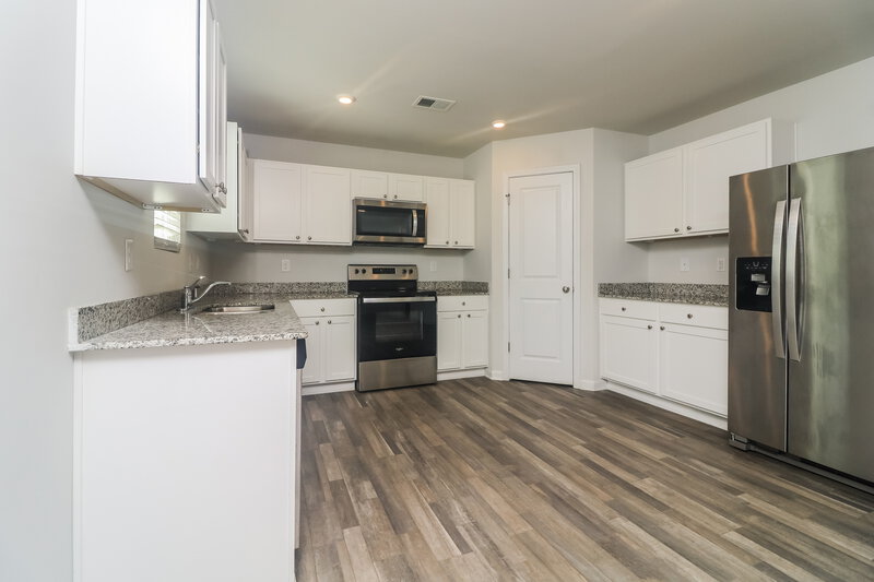 2,120/Mo, 168 Fields Xing Dallas, GA 30132 Kitchen View