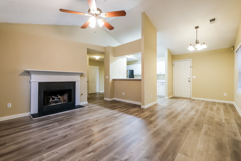 1,850/Mo, 2419 Serenity Way NW Acworth, GA 30101 Living Room View 2