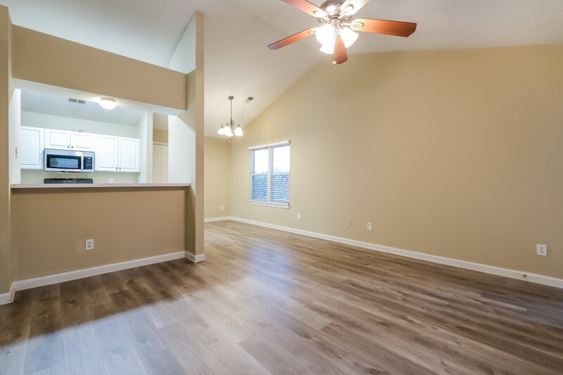 1,850/Mo, 2419 Serenity Way NW Acworth, GA 30101 Living Room View 3