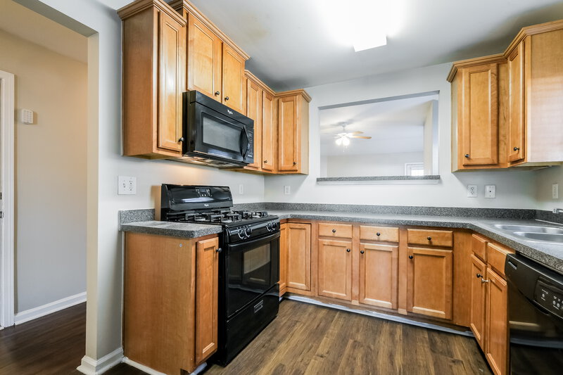 1,620/Mo, 5 Hill Crest Cir Hiram, GA 30141 Kitchen View 2