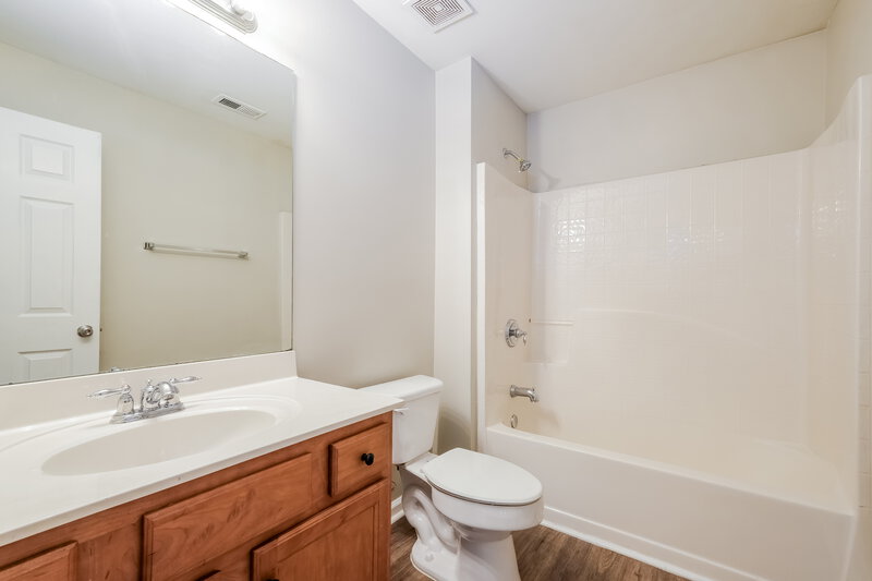 1,620/Mo, 5 Hill Crest Cir Hiram, GA 30141 Bathroom View 2