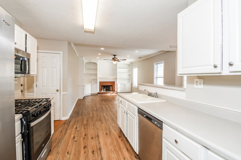 2,615/Mo, 3602 Bancroft Main NW Kennesaw, GA 30144 Kitchen View