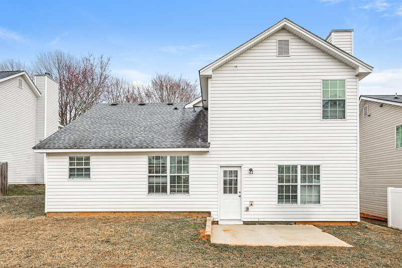 1,880/Mo, 330 Greenway Dr Covington, GA 30016 Rear View