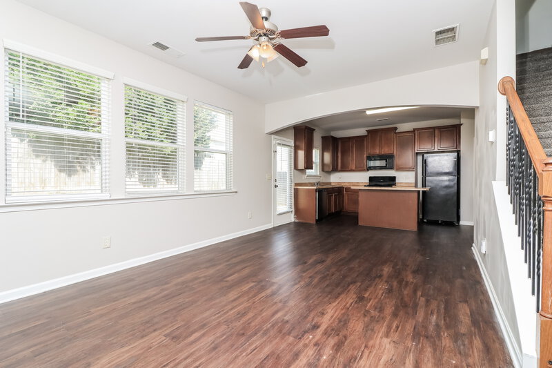 1,825/Mo, 98 High Point Way Hiram, GA 30141 Living Room View