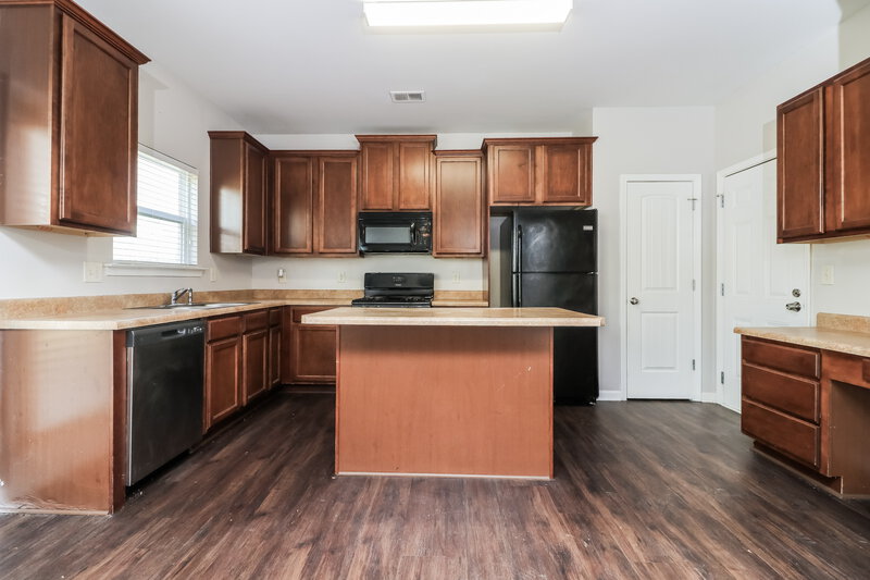1,825/Mo, 98 High Point Way Hiram, GA 30141 Dining Room View