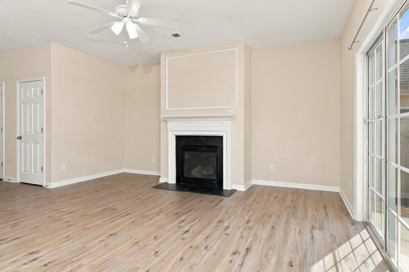 1,990/Mo, 254 Highland Falls Dr Hiram, GA 30141 Living Room View 2