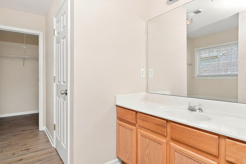 1,990/Mo, 254 Highland Falls Dr Hiram, GA 30141 Primary Bathroom View