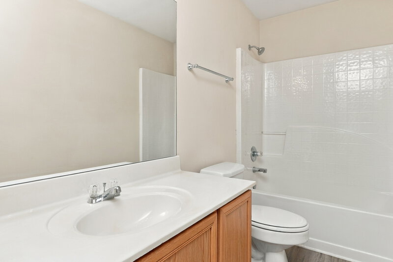 1,990/Mo, 254 Highland Falls Dr Hiram, GA 30141 Bathroom View