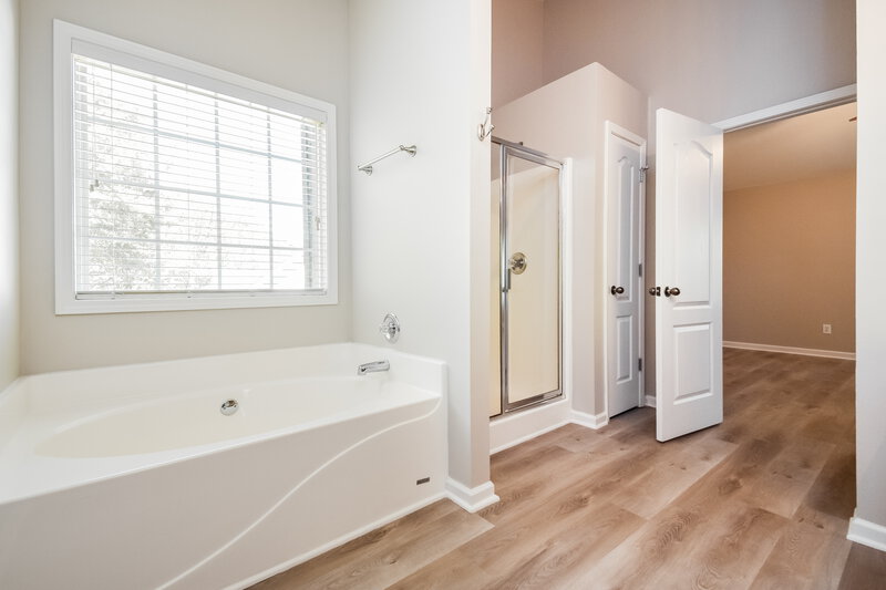 3,030/Mo, 6933 Grand Hickory Dr Braselton, GA 30517 Main Bathroom View