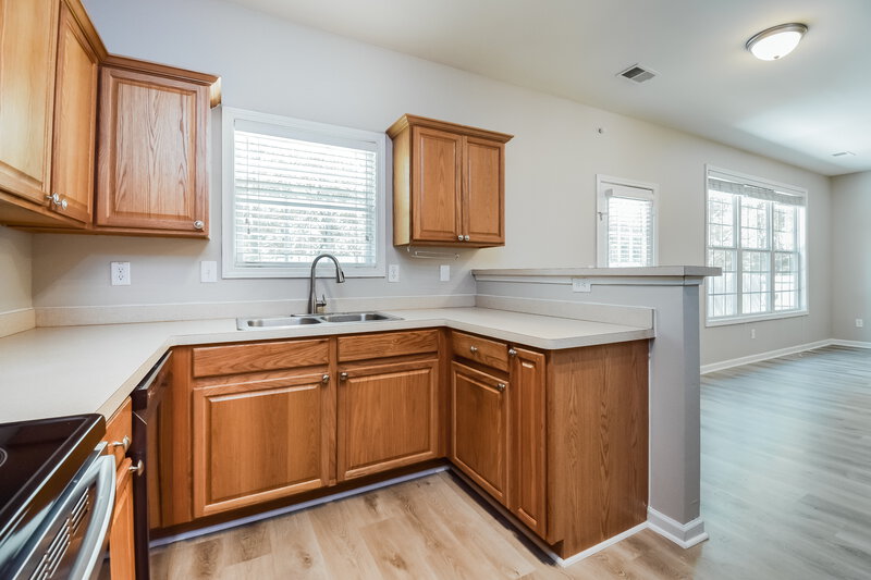 3,030/Mo, 6933 Grand Hickory Dr Braselton, GA 30517 Kitchen View 2