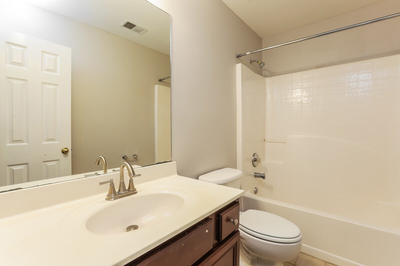 2,650/Mo, 6049 Brookmere Ln Mableton, GA 30126 Bathroom View