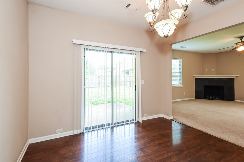 2,150/Mo, 24 Quail Bend Loop Dallas, GA 30157 Dining Room View