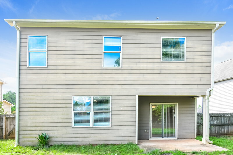 2,150/Mo, 24 Quail Bend Loop Dallas, GA 30157 Rear View