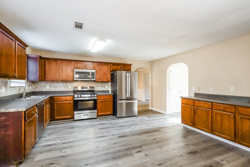 2,270/Mo, 369 Kentwood Springs Dr Hampton, GA 30228 Kitchen View