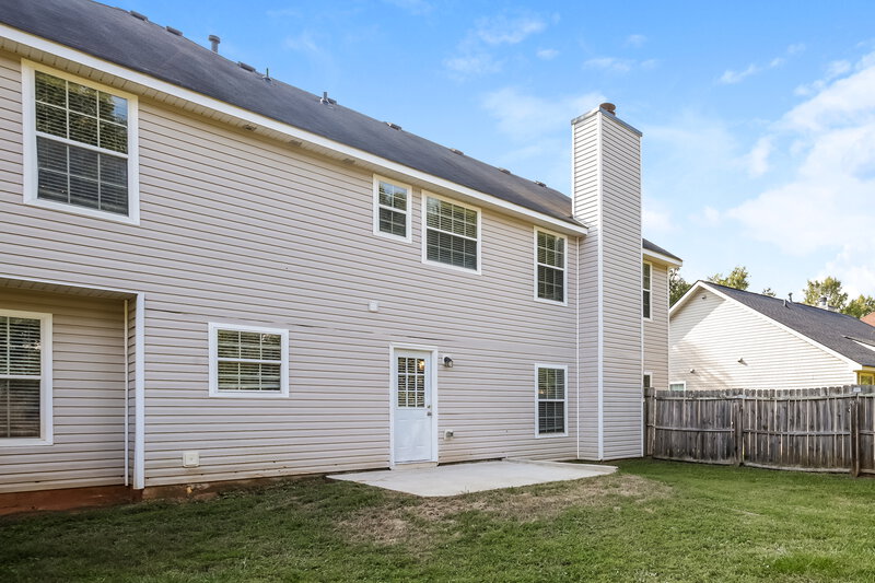 2,270/Mo, 369 Kentwood Springs Dr Hampton, GA 30228 Rear View