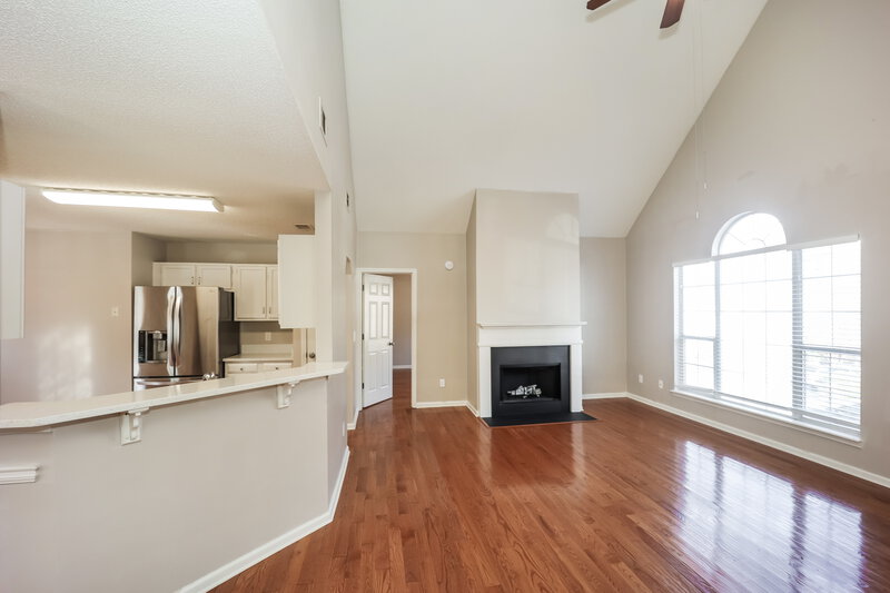 2,285/Mo, 5027 Hyacinth Ln Austell, GA 30106 Living Room View 3