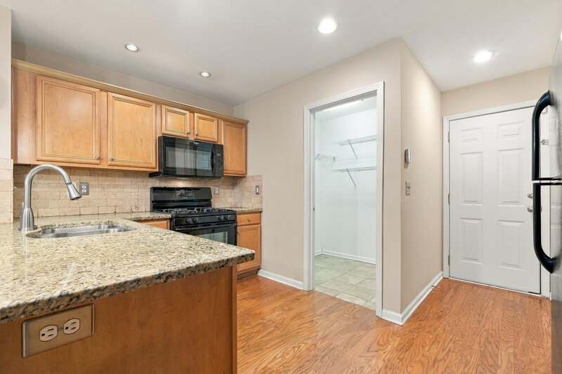 2,260/Mo, 2230 Gateview Ct Cumming, GA 30040 Kitchen View 2