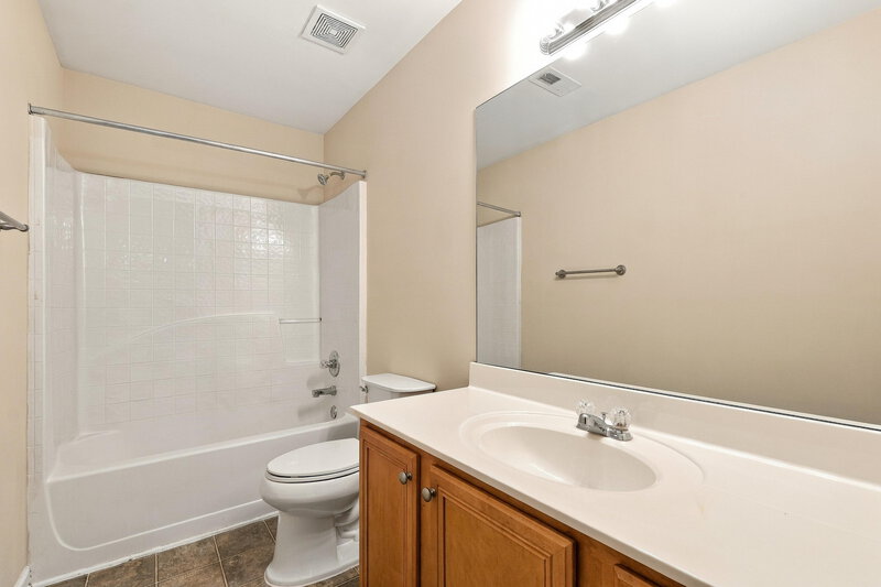 2,260/Mo, 2230 Gateview Ct Cumming, GA 30040 Bathroom View