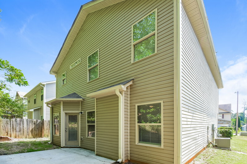 2,100/Mo, 125 Bethany Manor Dr Ball Ground, GA 30107 Rear View 2