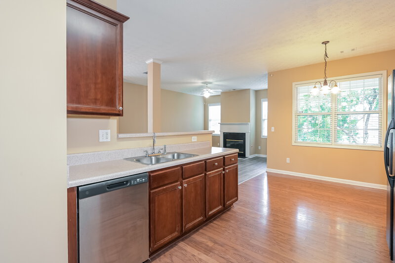 2,130/Mo, 799 Clairidge Elm Trl Lawrenceville, GA 30046 Kitchen View 2