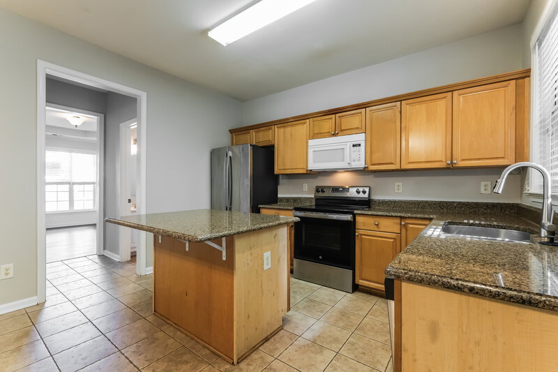 2,550/Mo, 6365 Whirlaway Dr Cumming, GA 30040 Kitchen View 2