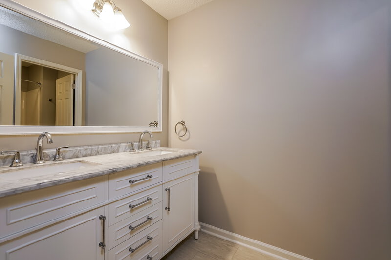2,255/Mo, 4415 Feather Way Douglasville, GA 30135 Bathroom View