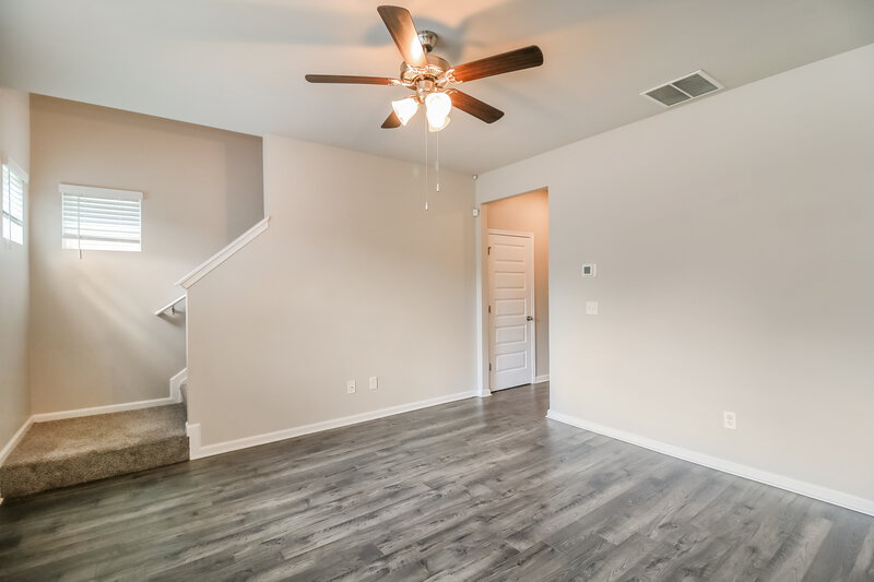 2,225/Mo, 44 Silver Birch Pass Newnan, GA 30265 Living Room View 2