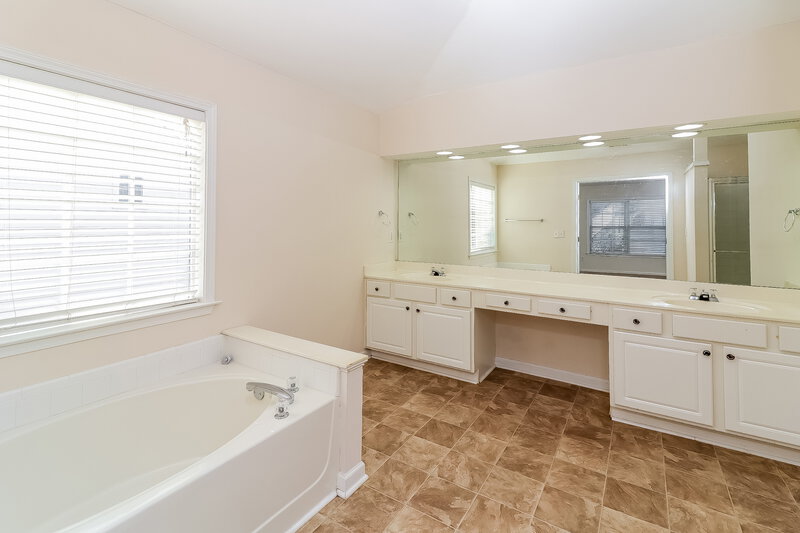 2,175/Mo, 3234 Citation Ave NW Kennesaw, GA 30144 Main Bathroom View
