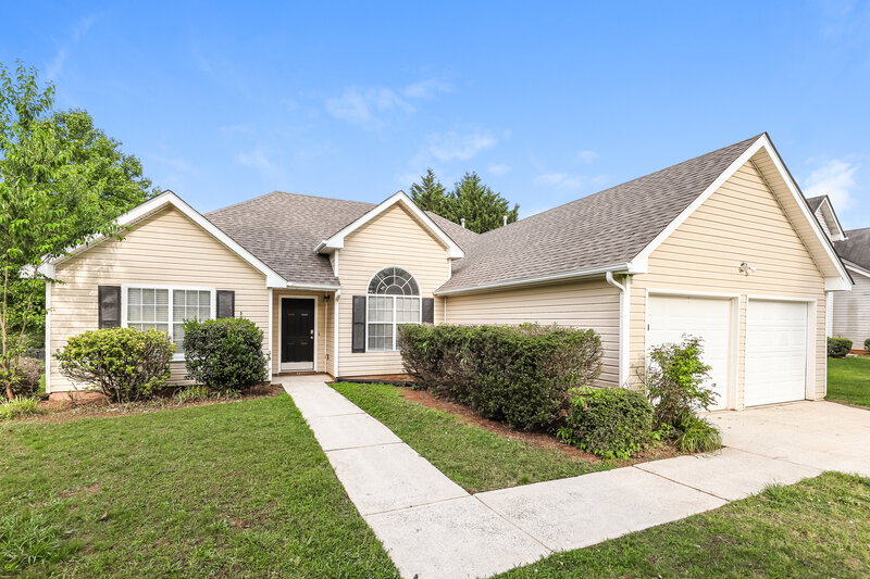 2,660/Mo, 4176 Green Field Dr Douglasville, GA 30135 Front View